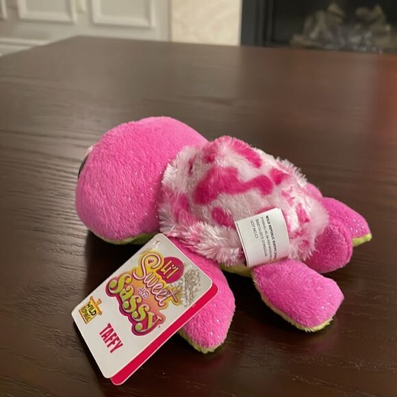 Lil Sweet and Sassy Taffy Pink Turtle Wild Republic 6” NWT Excellent Condition - Picture 3 of 11